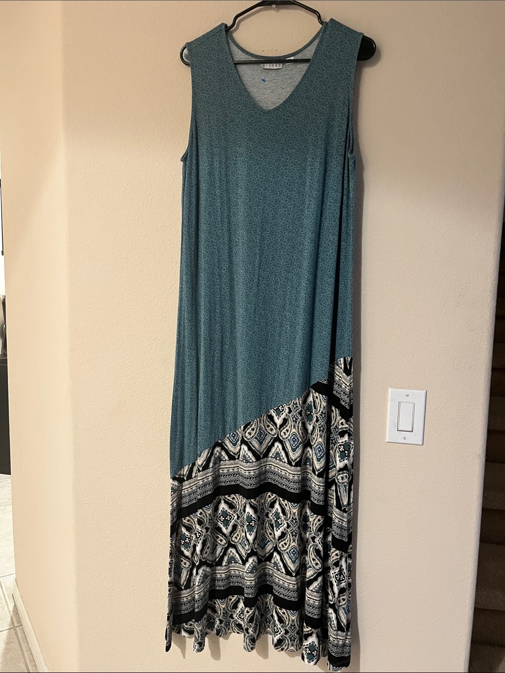 Sleeveless Teal Maxi Dress with Patterned Hem